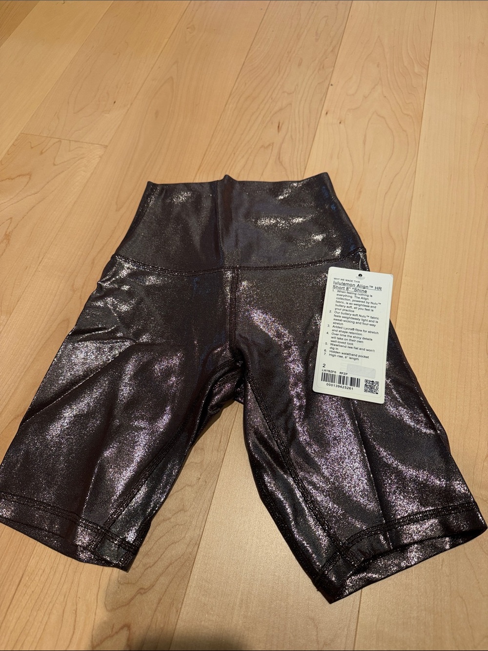 High-Waist Shimmer Bike Shorts - Metallic Black
